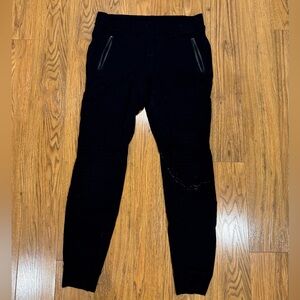 Alo Yoga Joggers